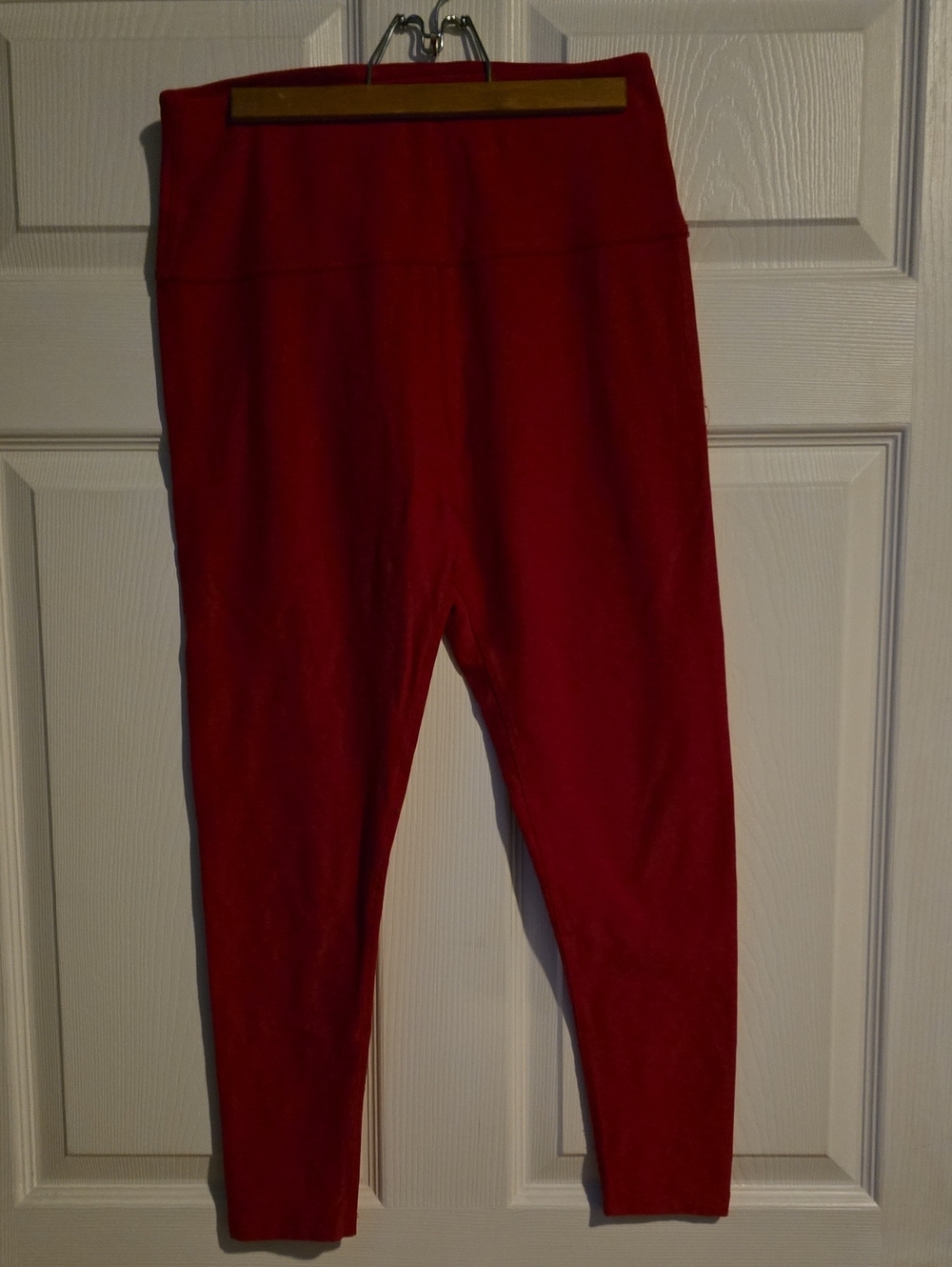 Beyond Yoga Red XL Capri